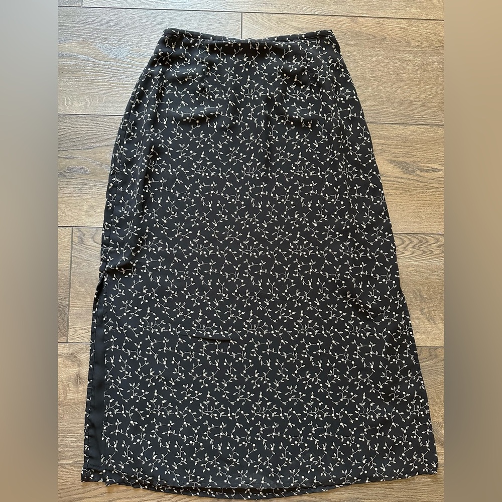 Kathi Lee Collection Black Floral Midi Skirt Women’s Size 12